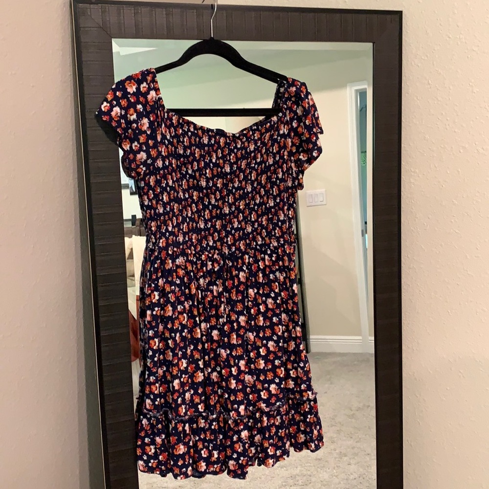Xhilaration Brand (Target). Size large with pockets.
